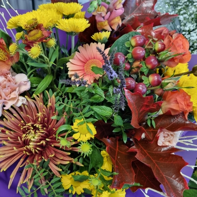 Autumn leaf bouquet