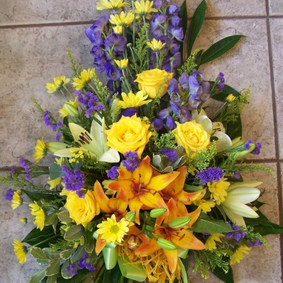 Sympathy Spray Seasonal Mix